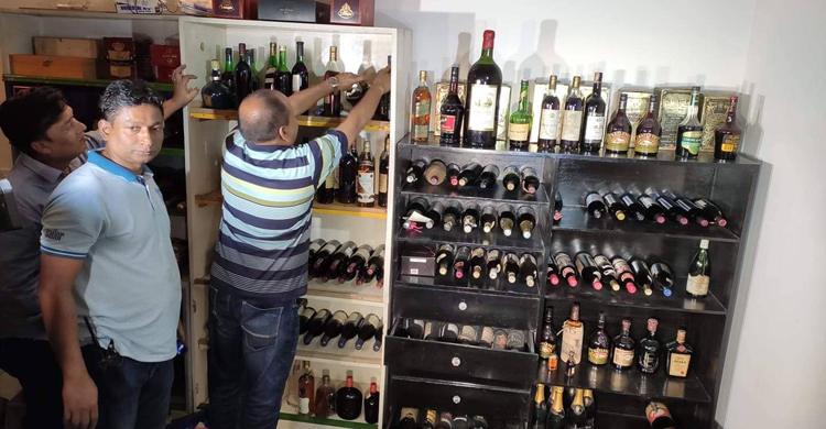 Casino, alcohol recovered from Ajij's house